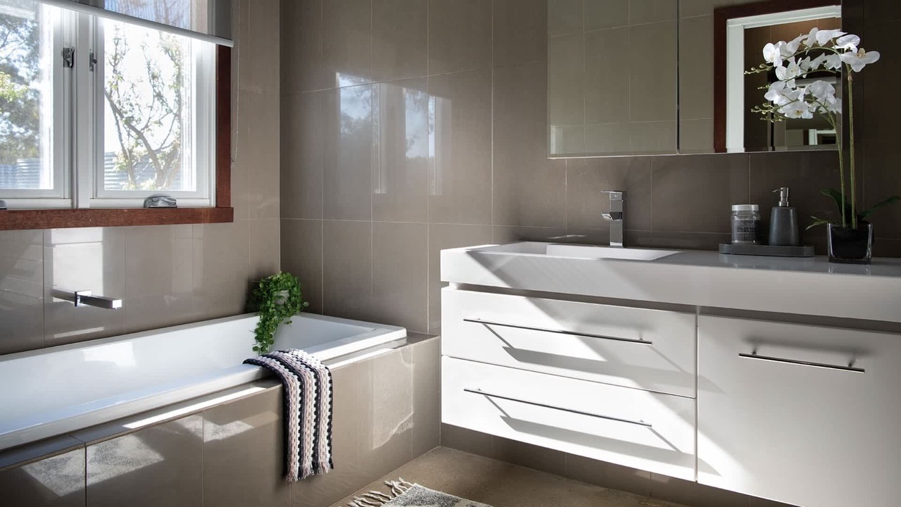 Photo of Bathroom in Shepherds Flat