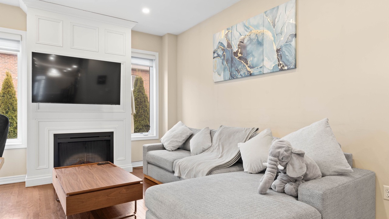Photo of Livingroom in Mount Pleasant