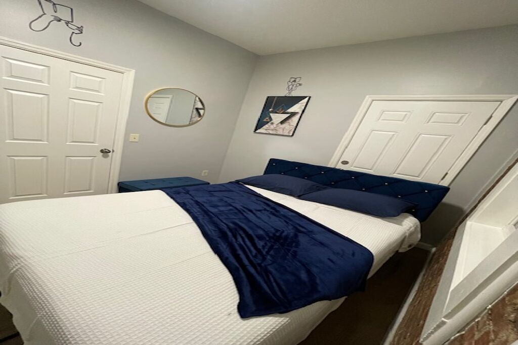 Photo of Bedroom in Central Business District