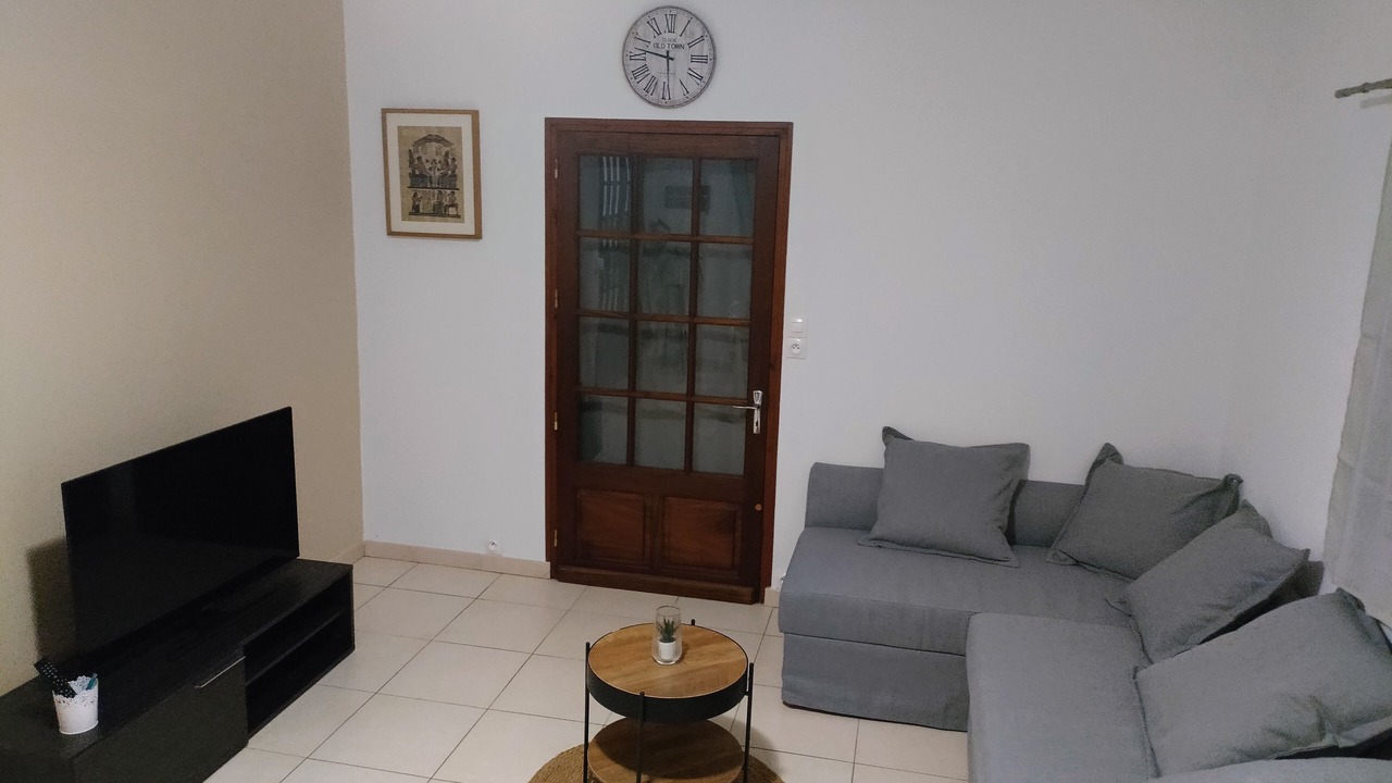 Photo of Livingroom in Lhommaize