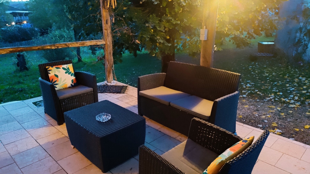 Photo of Patio Balcony in Lhommaize