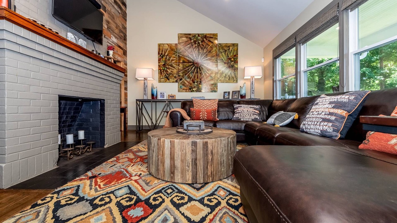 Photo of Livingroom in Tallassee