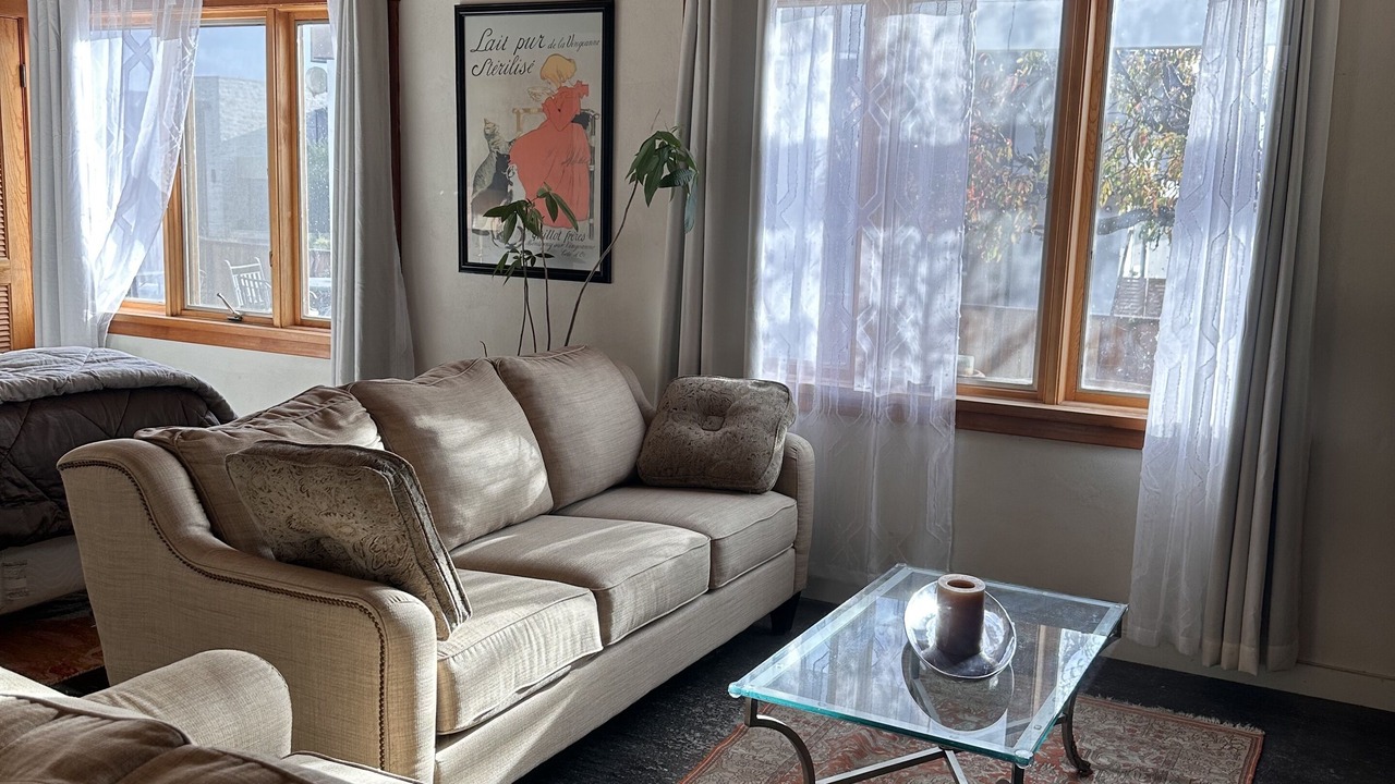 Photo of Livingroom in Benicia