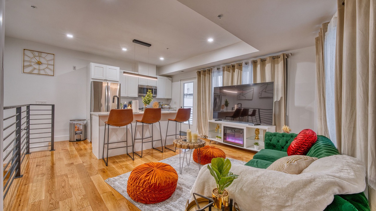 Photo of Livingroom in 16th Street Heights
