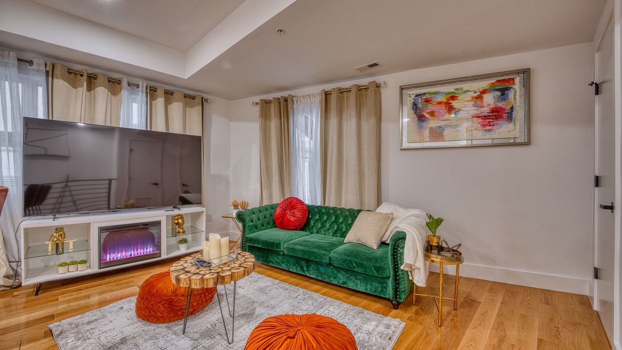 Photo of Livingroom in 16th Street Heights