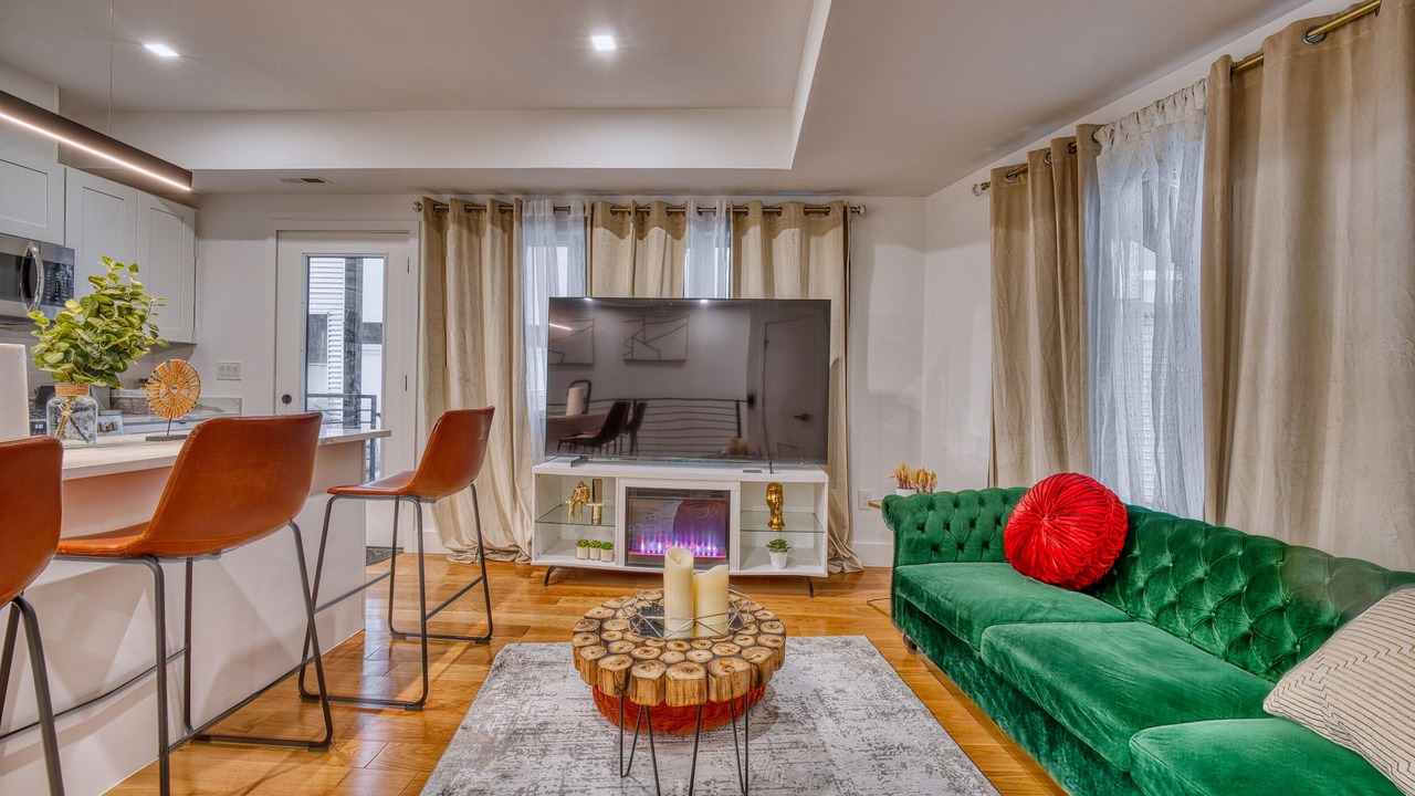 Photo of Livingroom in 16th Street Heights