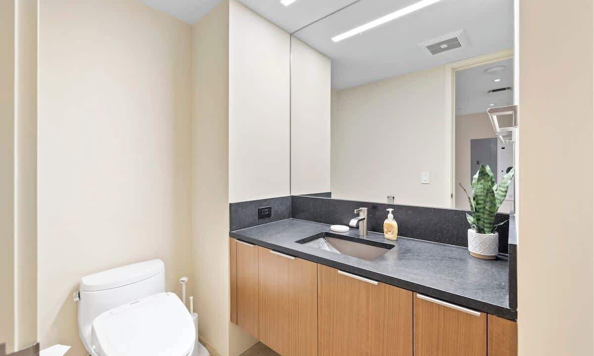 Photo of Bathroom in Ala Moana