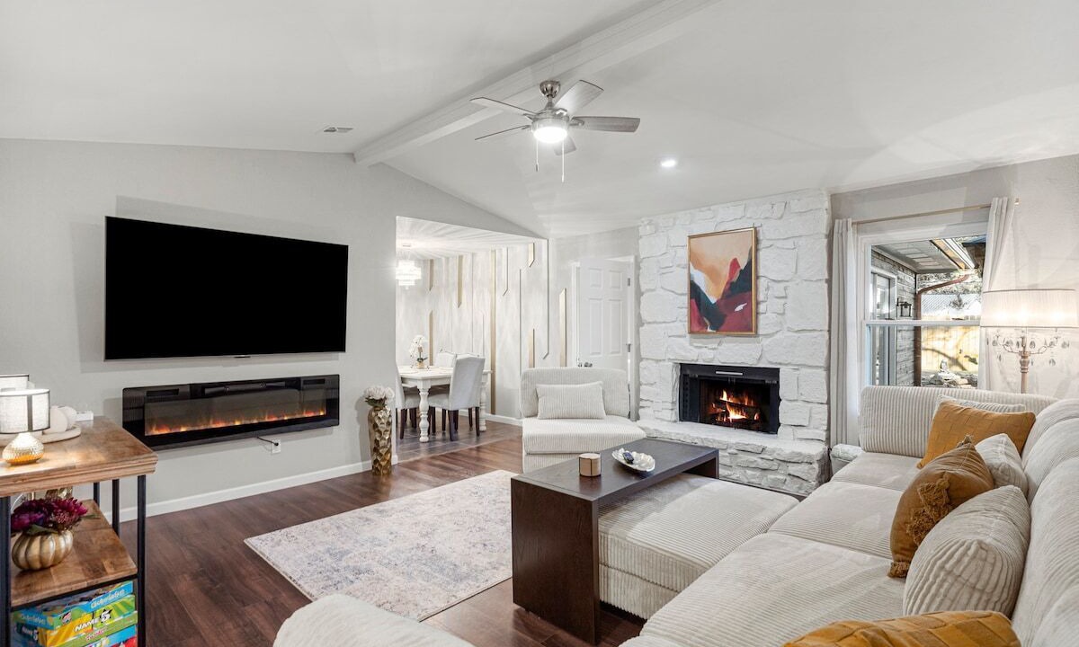 Photo of Livingroom in Broken Arrow