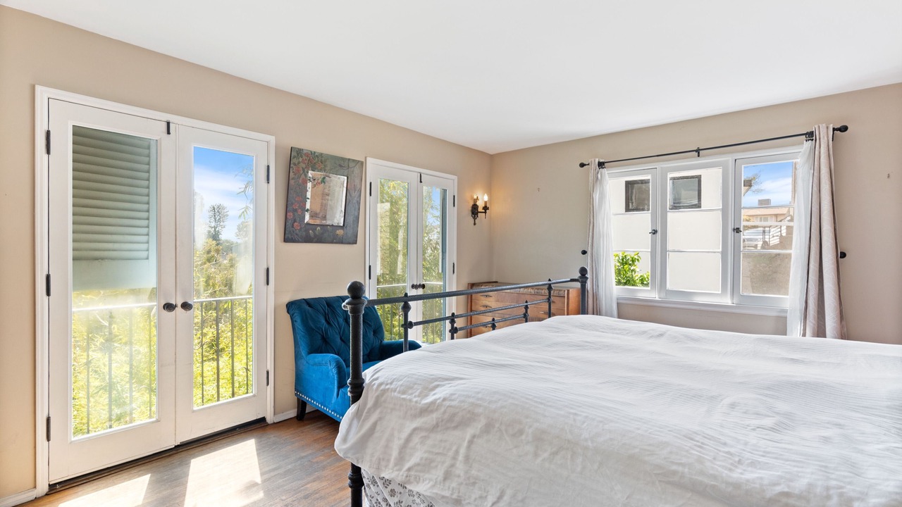 Photo of Bedroom in Hollywoodland