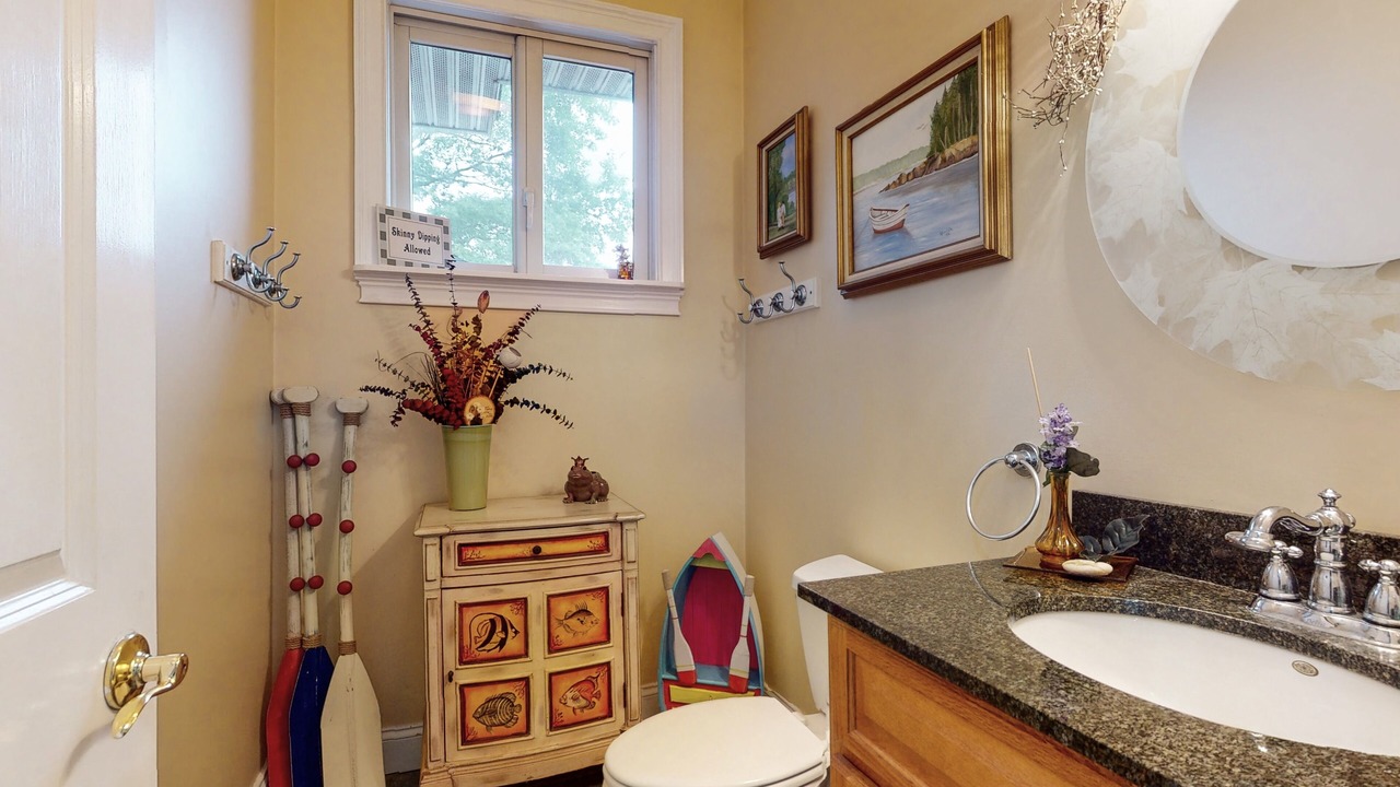 Photo of Bathroom in Kenyon
