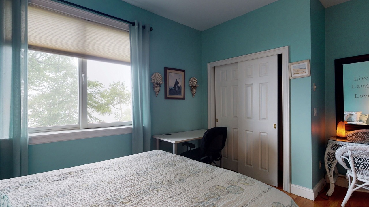 Photo of Bedroom in Kenyon