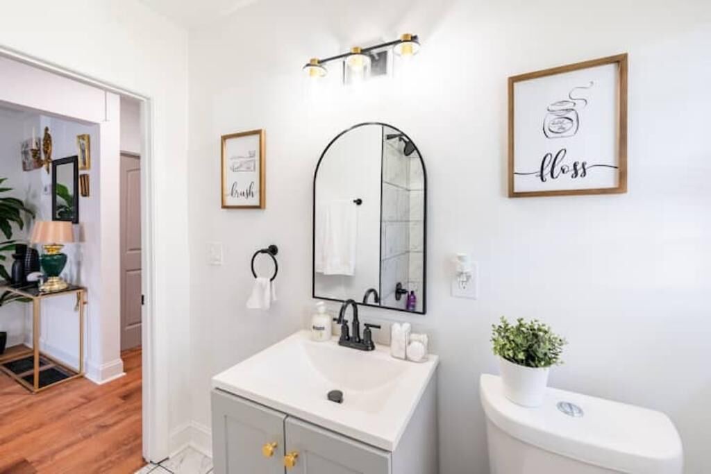 Photo of Bathroom in Forest Park