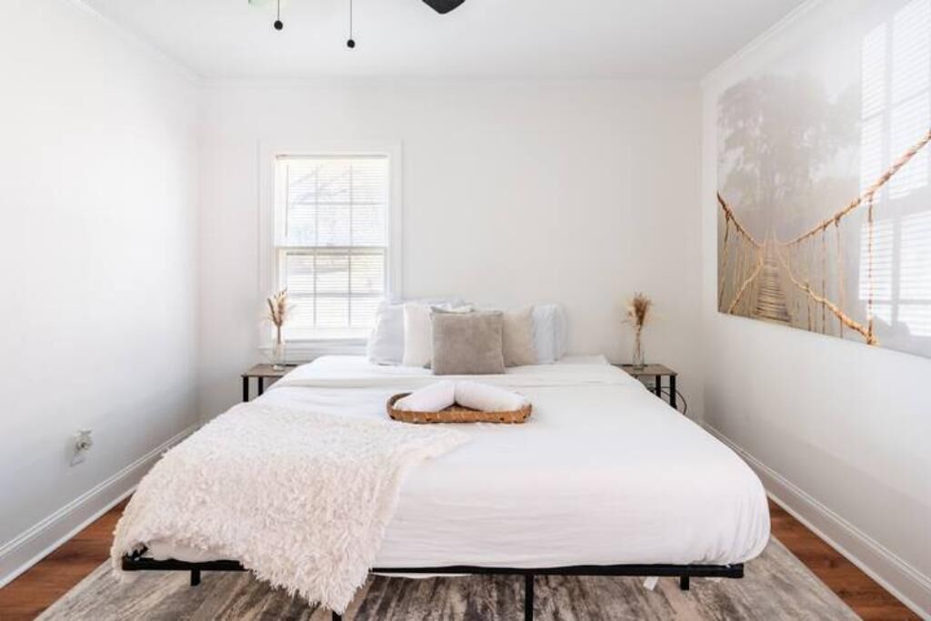 Photo of Bedroom in Forest Park