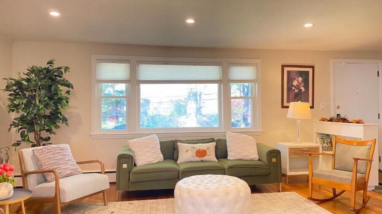 Photo of Livingroom in Lexington