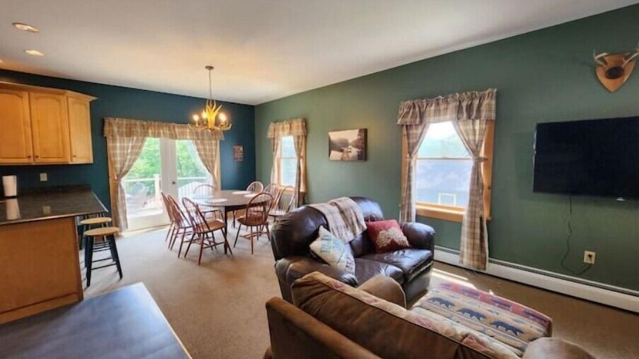 Photo of Livingroom in Lake George