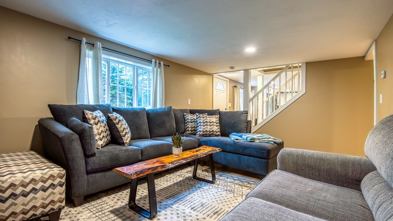 Photo of Livingroom in Ellsworth