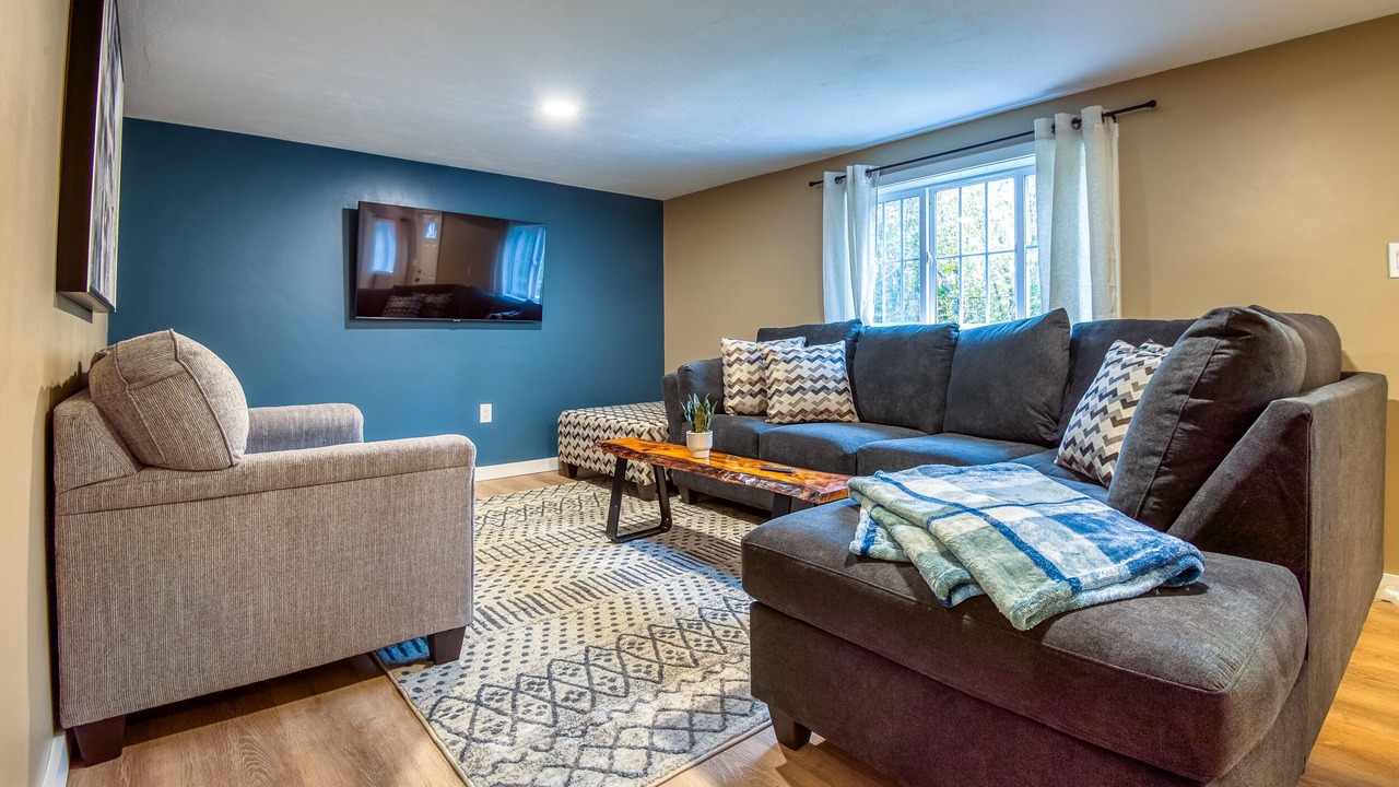 Photo of Livingroom in Ellsworth