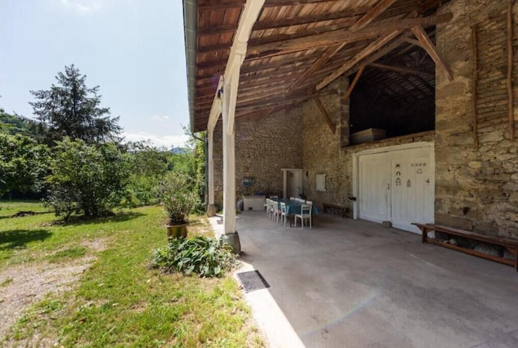Photo of Patio Balcony in Montgauch