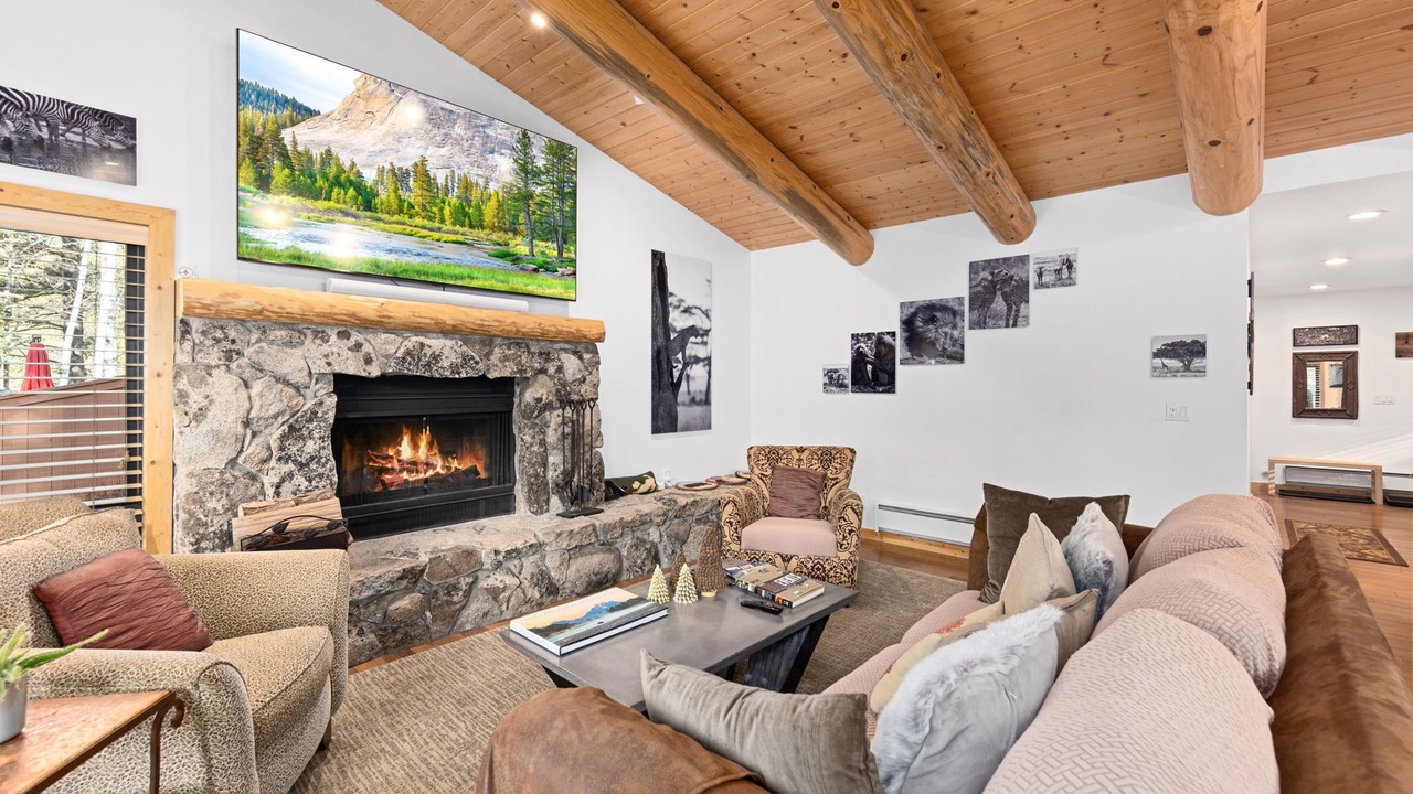 Photo of Livingroom in Olympic Valley