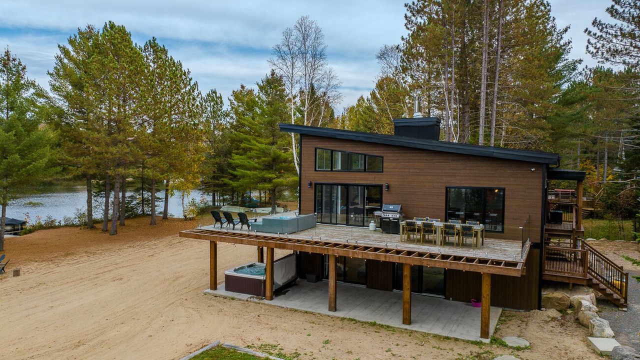 Photo of Outdoor in Notre-Dame-de-la-Merci