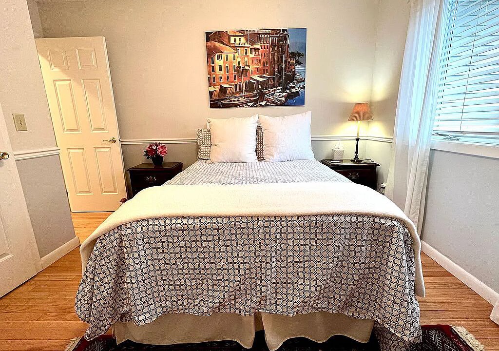 Photo of Bedroom in Saratoga Springs