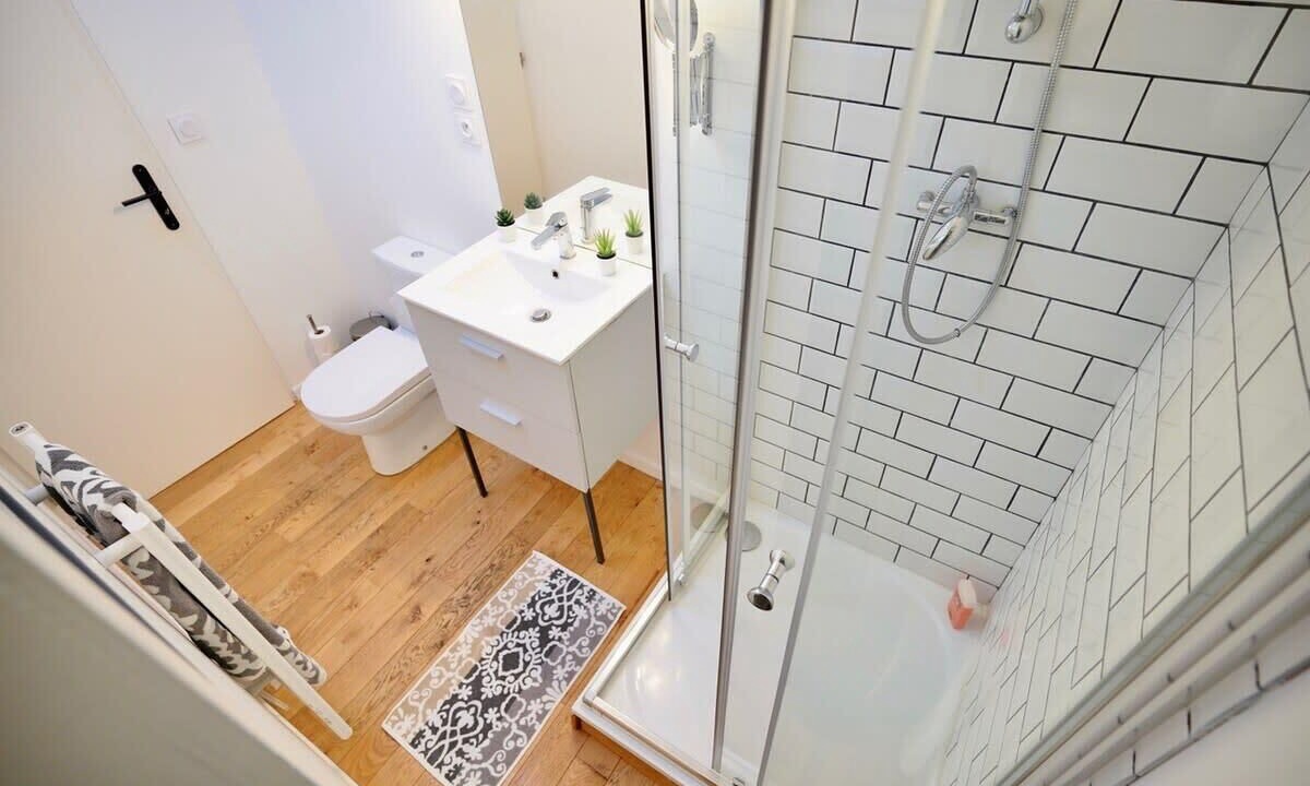 Photo of Bathroom in 9th Arrondissement