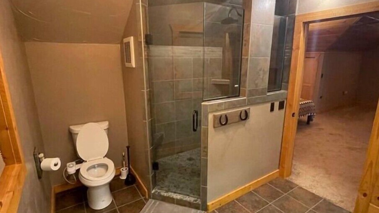 Photo of Bathroom in Thermopolis