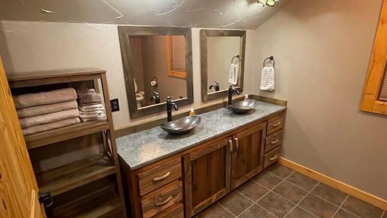 Photo of Bathroom in Thermopolis