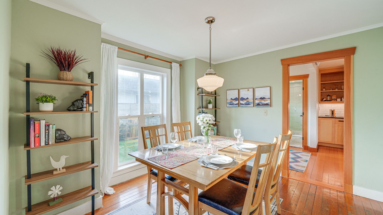 Photo of Others in Columbia