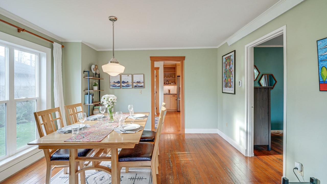 Photo of Others in Columbia