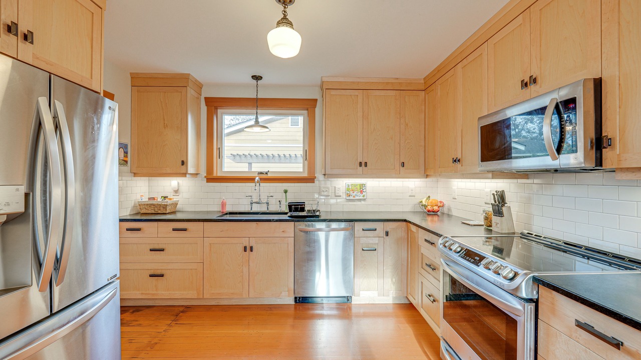 Photo of Others in Columbia