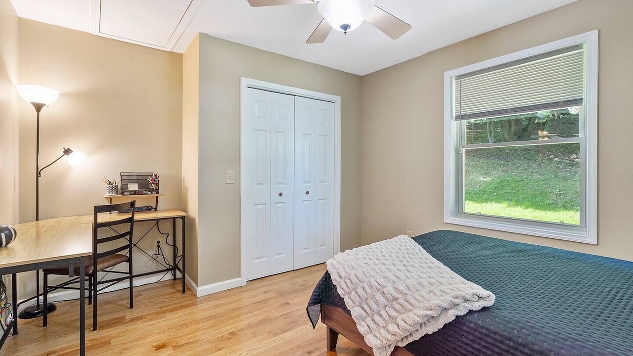 Photo of Bedroom in Oswego