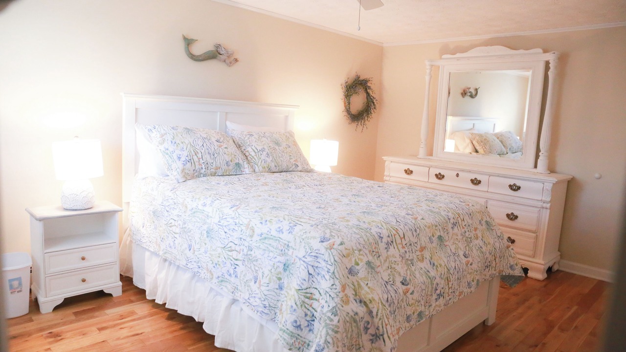 Photo of Bedroom in Wells Beach