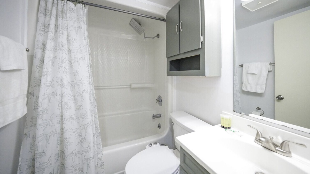 Photo of Bathroom in Snowshoe