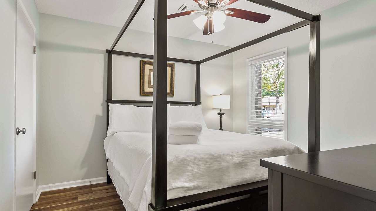 Photo of Bedroom in Northport