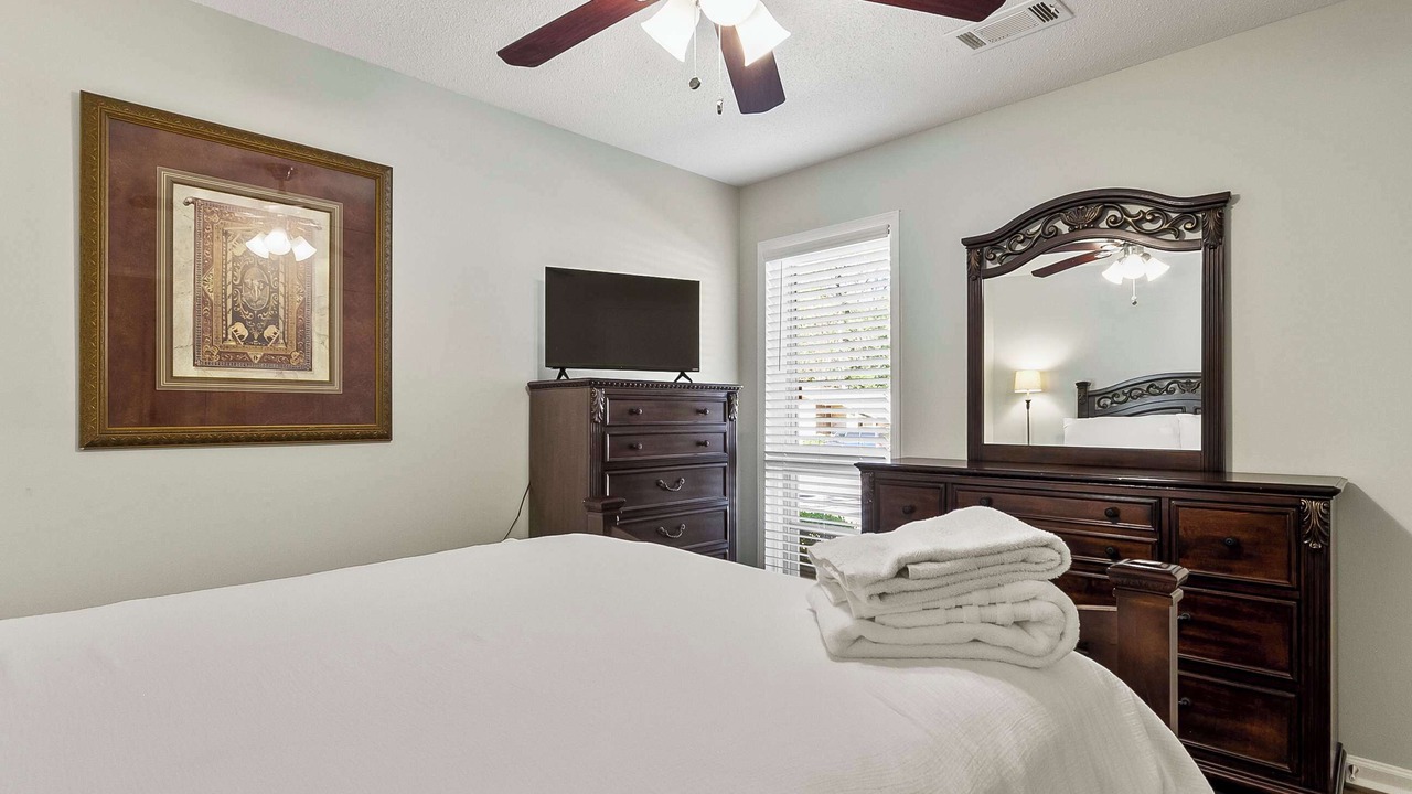 Photo of Bedroom in Northport