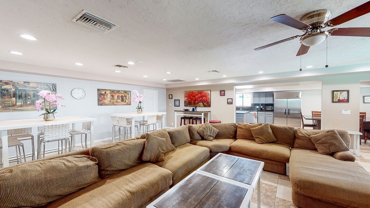 Photo of Livingroom in Silverado Ranch