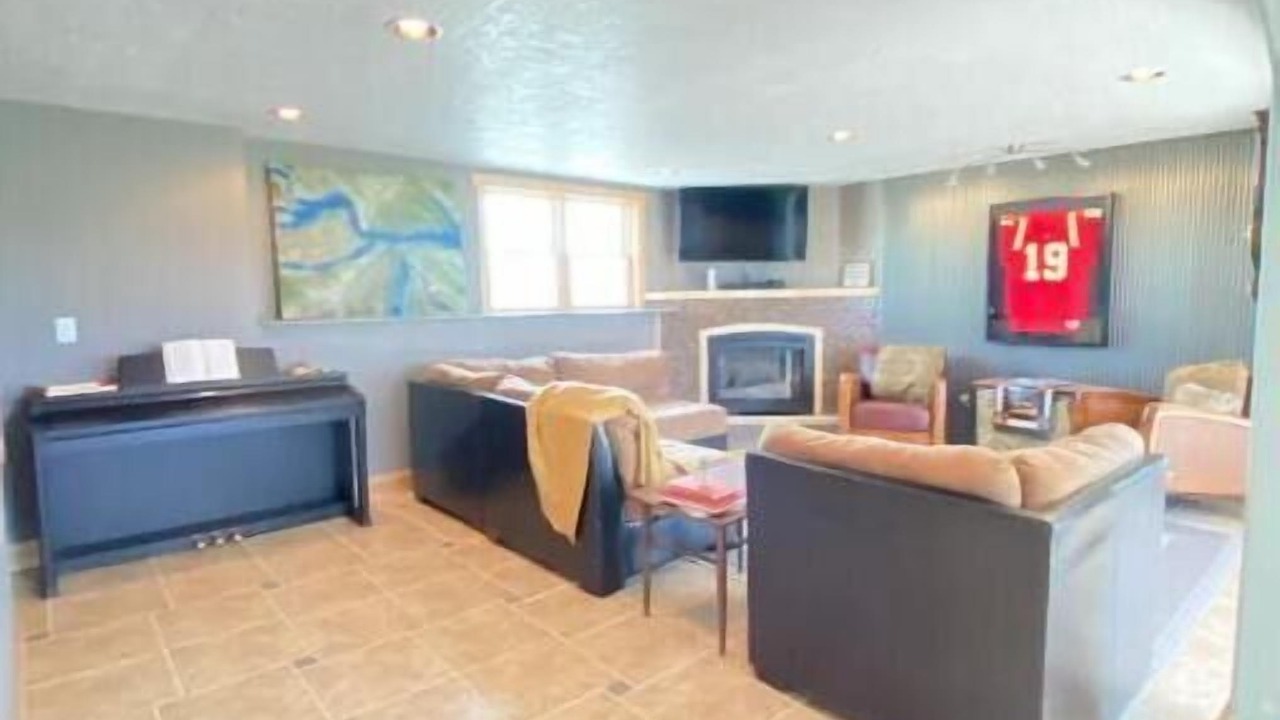 Photo of Livingroom in Chouteau County