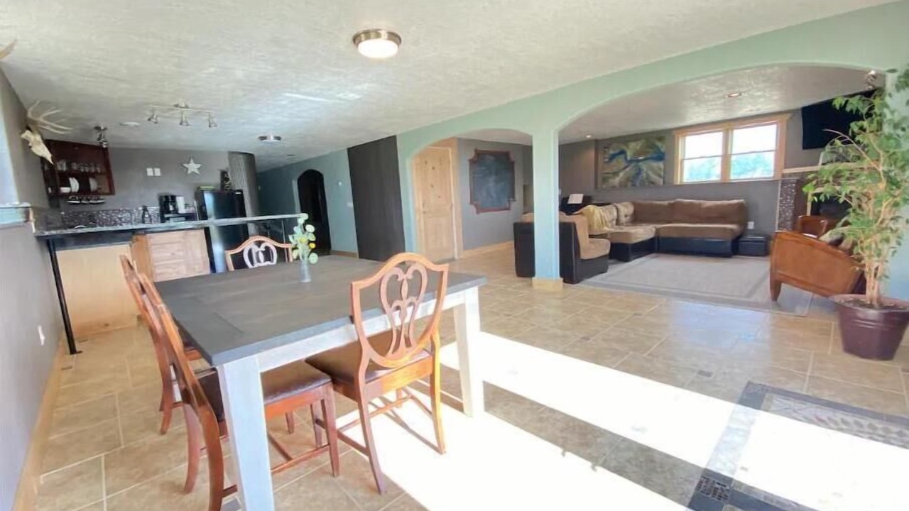 Photo of Livingroom in Chouteau County