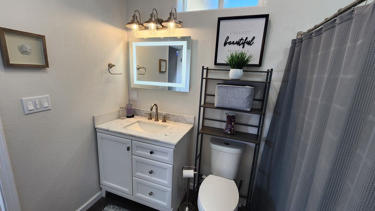 Photo of Bathroom in El Centro