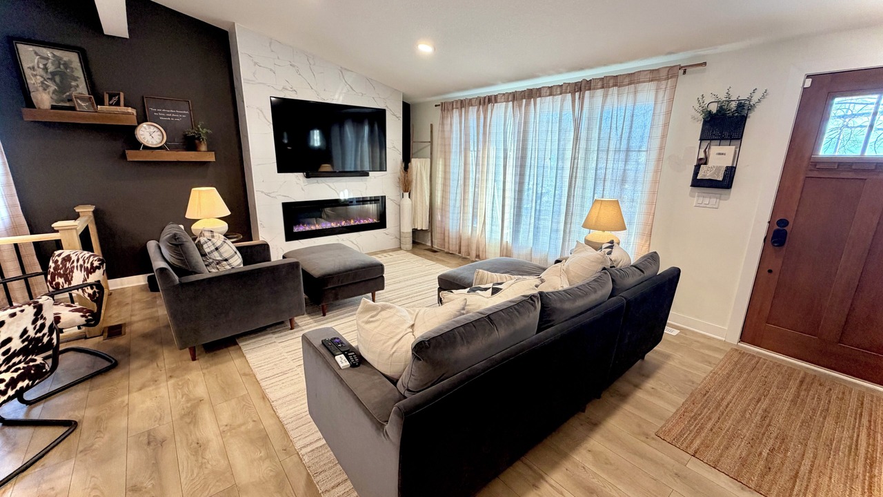 Photo of Livingroom in Waverly