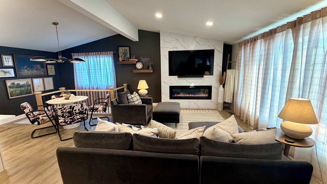 Photo of Livingroom in Waverly