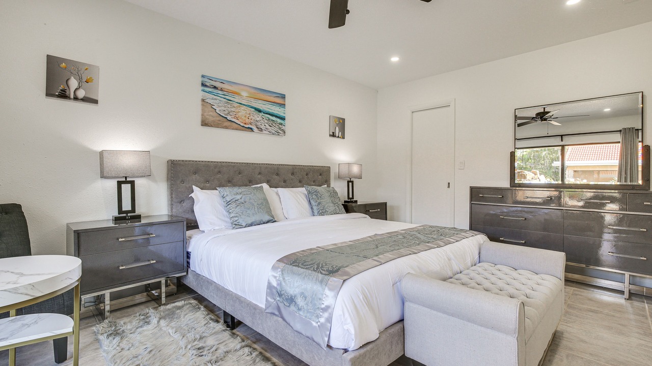 Photo of Bedroom in Coral Springs