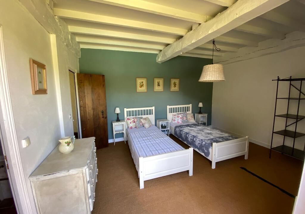 Photo of Others in Sarron