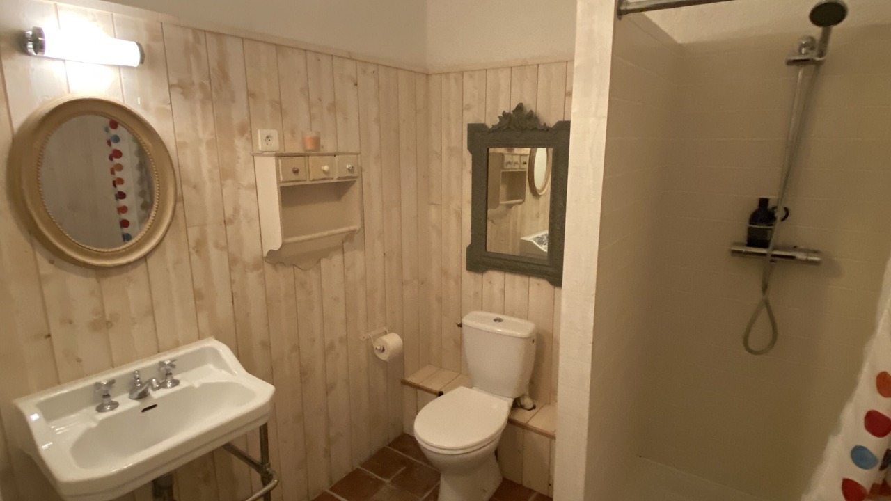 Photo of Others in Sarron