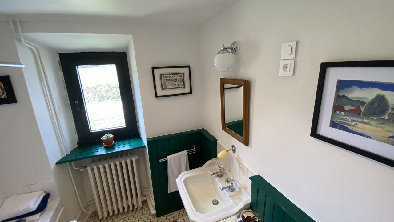 Photo of Others in Sarron