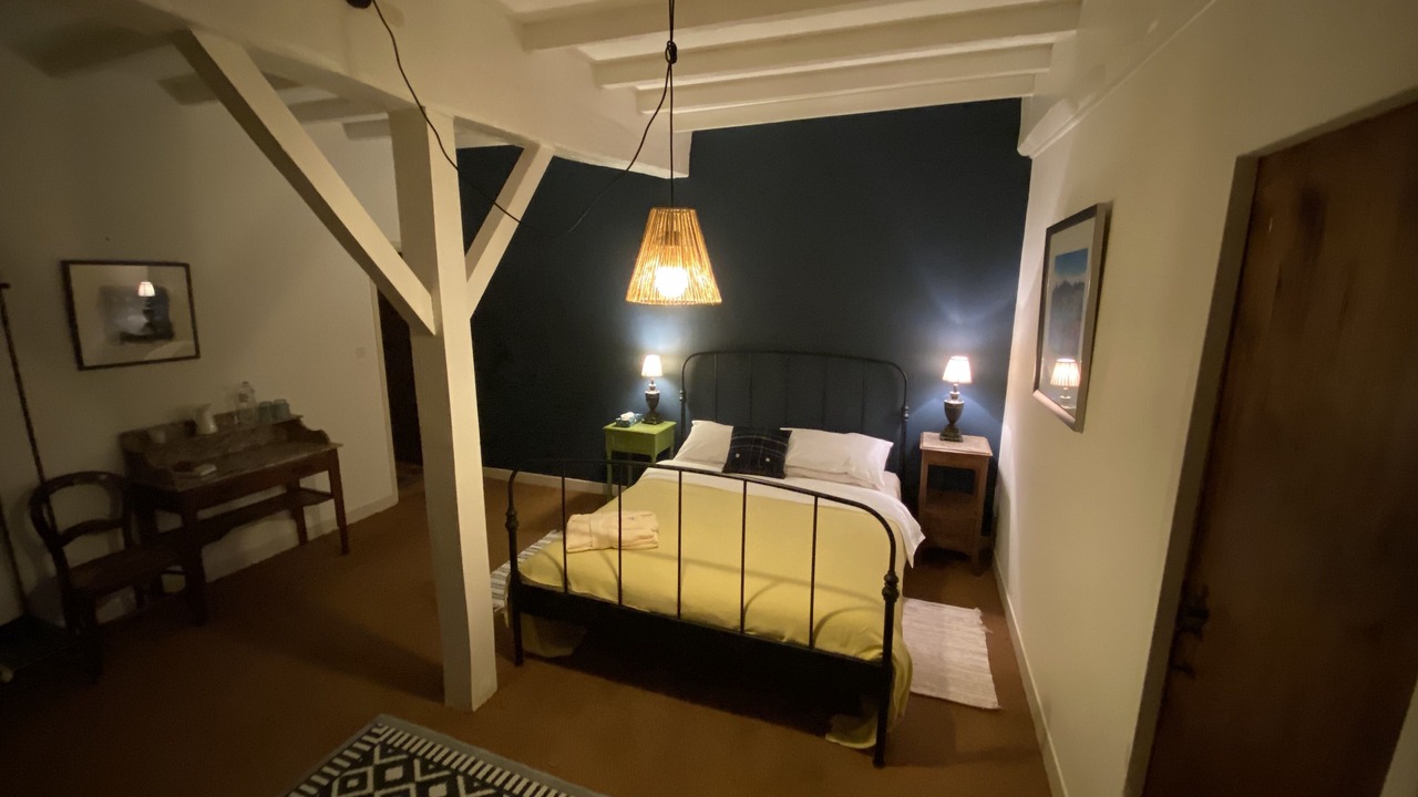 Photo of Others in Sarron