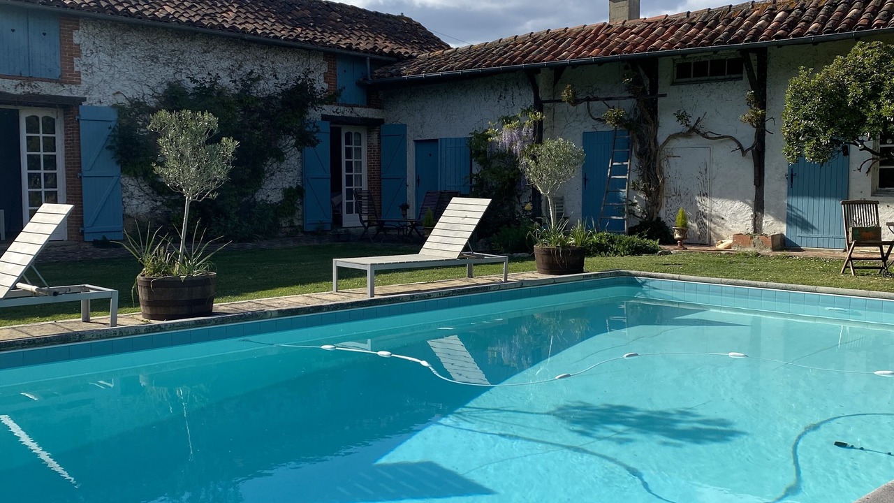 Photo of Others in Sarron