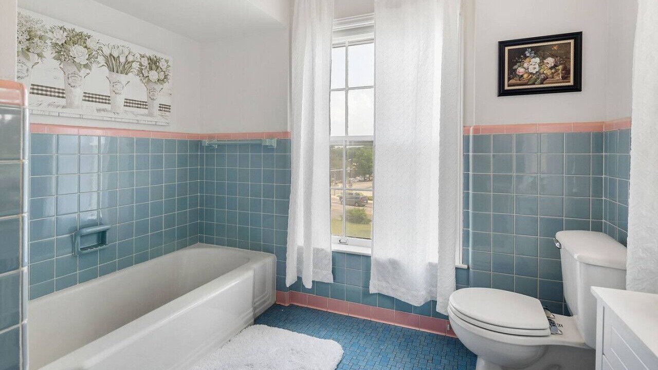 Photo of Bathroom in Fort Smith