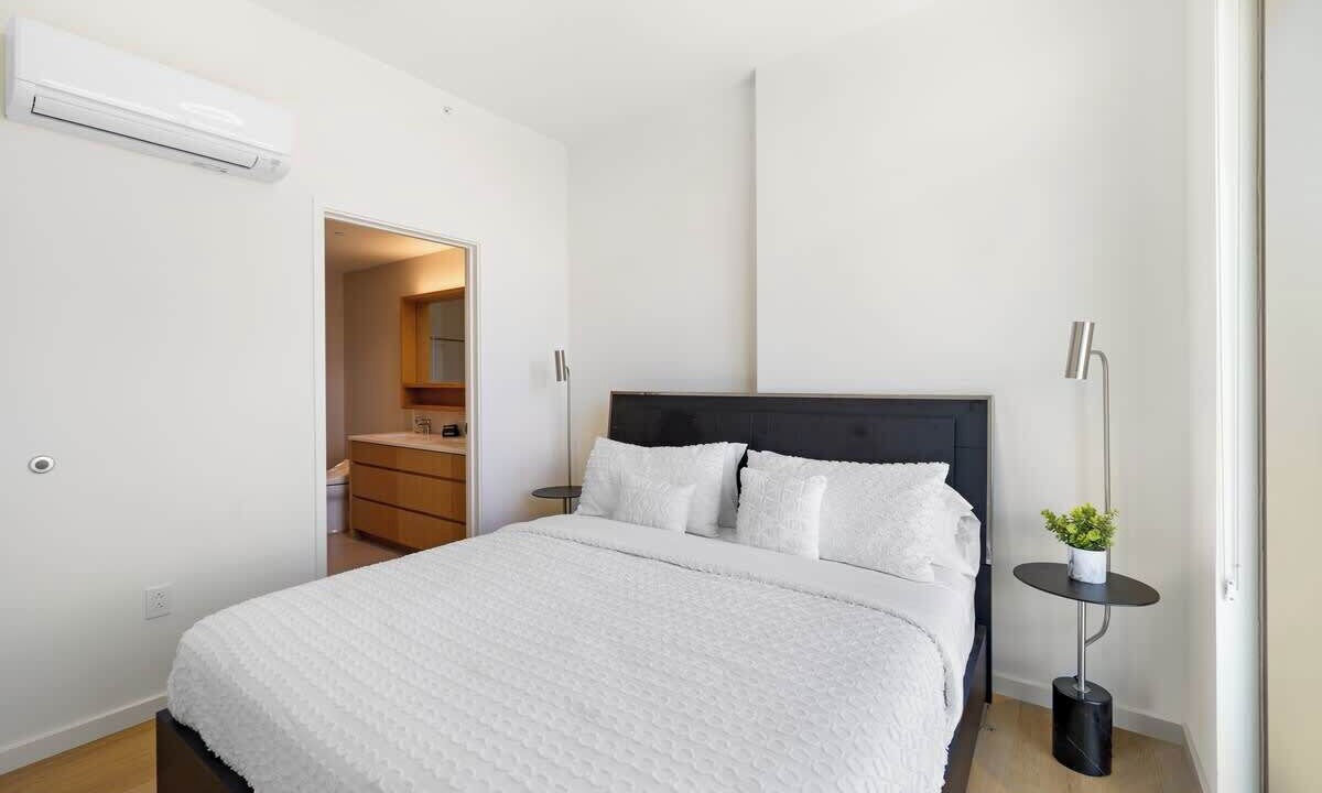 Photo of Bedroom in Ala Moana